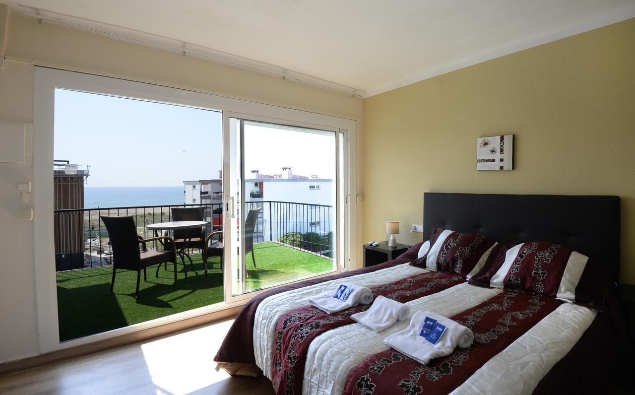 Playa Hotel *